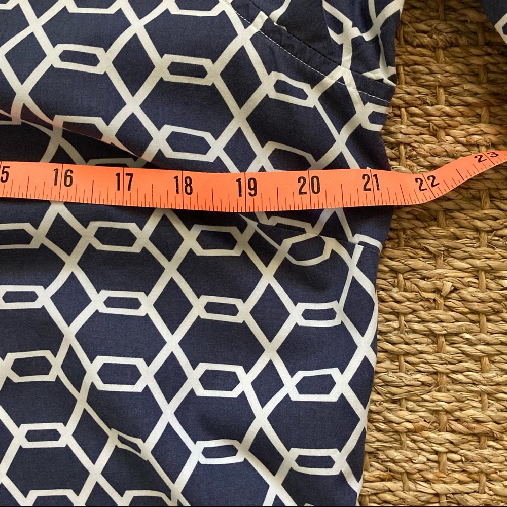 Brooks Brothers Tunic, Navy/White Interlocking Chain Pattern, L - Picture 10 of 14